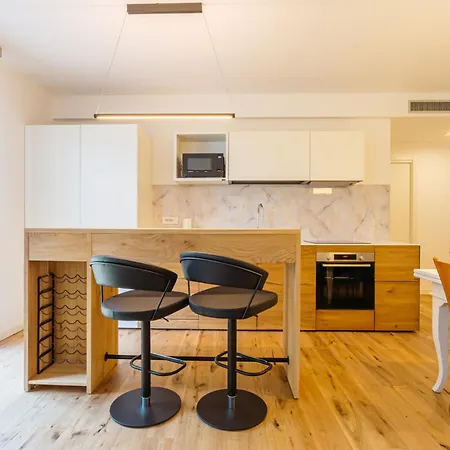 Yourbanflat Scrovegni Walk